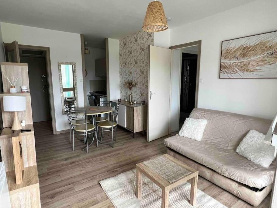Appartement A 100 M De La Plage St Hilaire De Riez Les Becs Saint-Hilaire-de-Riez Bagian luar foto